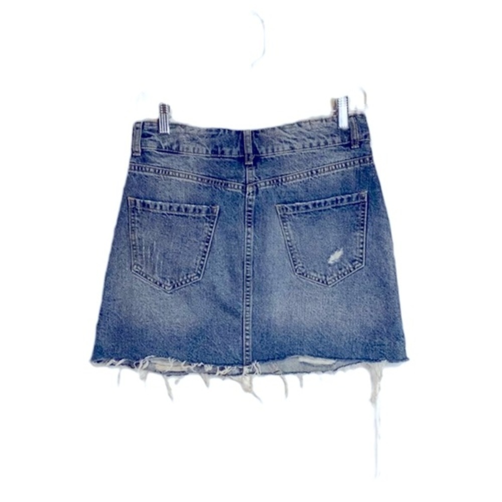 ZARA Denim Distressed Mini Skirt, Size XS, Button Fly, Raw Hem, Fraying, EUC - Picture 5 of 11